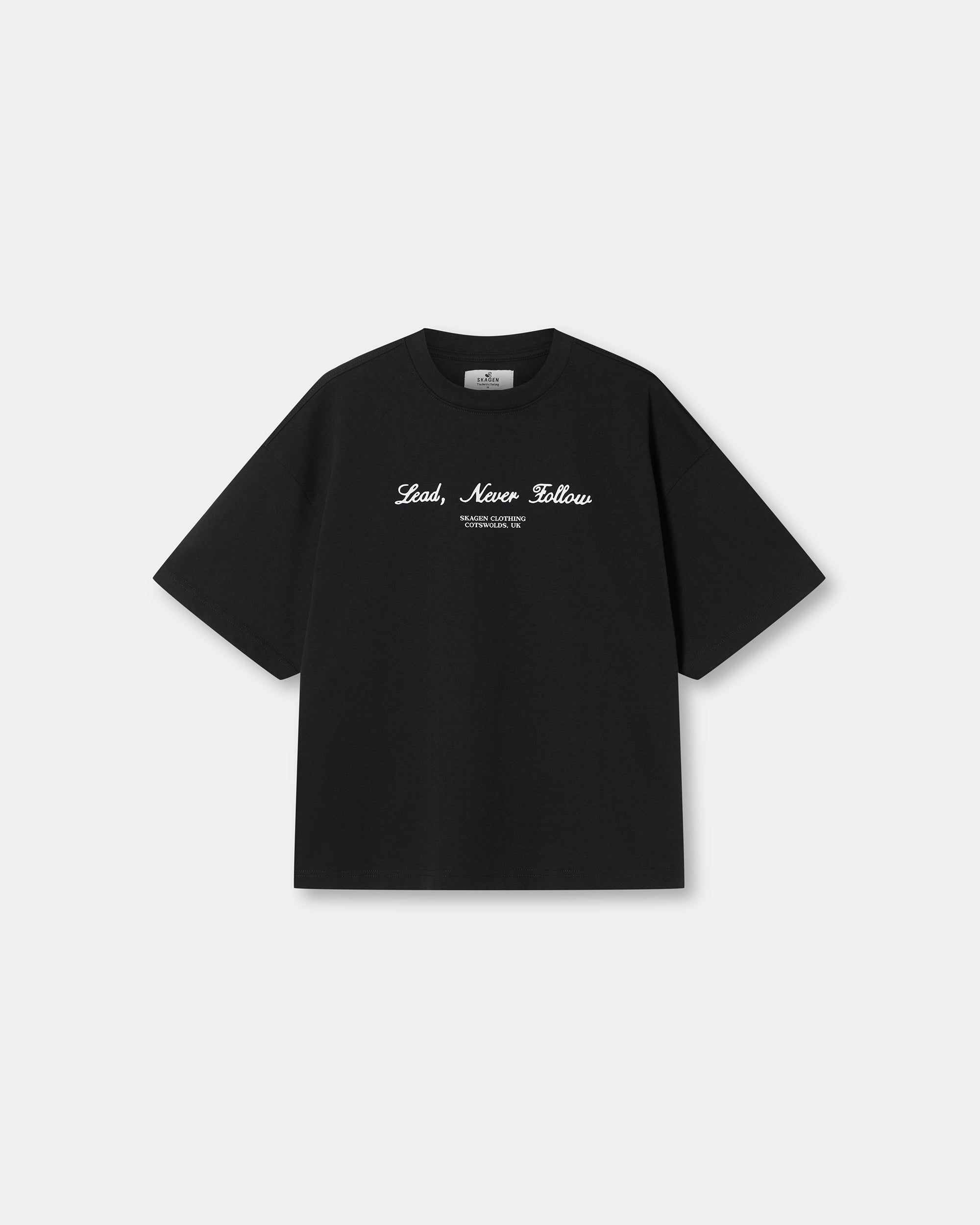 Graphic T-Shirt 'Lead, never follow' Black